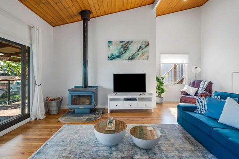 Ocean Views Beach Retreat - Winery Find 2