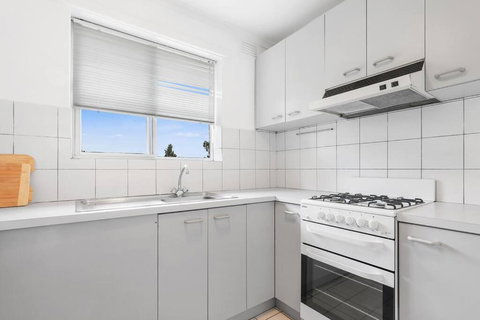 Opposite Rippon Lea Estate - Winery Find 2