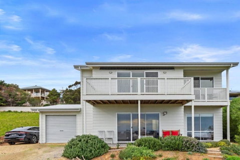 One Merino Panoramic Beach House Modern Sleeps 10 - Winery Find 0