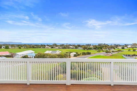 One Merino Panoramic Beach House Modern Sleeps 10 - Winery Find 3