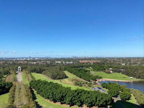 Parkside & City View In Sydney Olympic Park - Winery Find 0