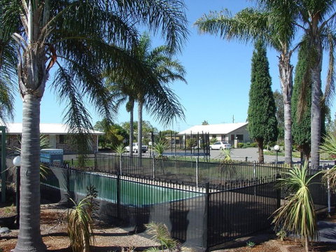 Palm Valley Motel - Winery Find 0