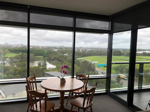 Parkview Modern Apartment W Parking @ Olympic Park - Winery Find 0
