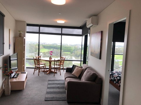 Parkview Modern Apartment W Parking @ Olympic Park - Winery Find 1