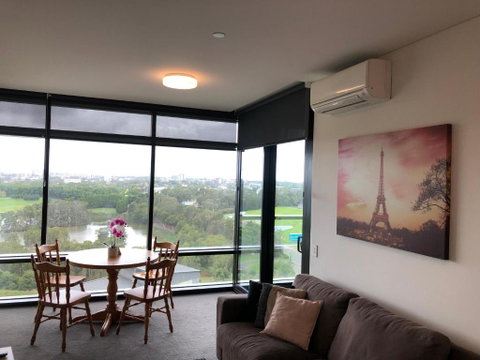 Parkview Modern Apartment W Parking @ Olympic Park - Winery Find 2
