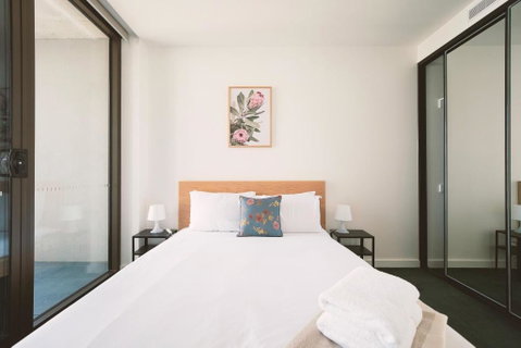 Patio Mt View 1BR Apt In CBD Near ANU And Museum With Free Parking And WiFi - Winery Find 3
