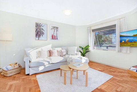 Perfect Manly Retreat, In The Heart Of Manly, Family & Couple Friendly Apartment With CAR SPOT - Winery Find 2