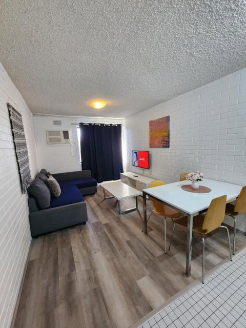 Perth City Apartment Hotel - Winery Find 1