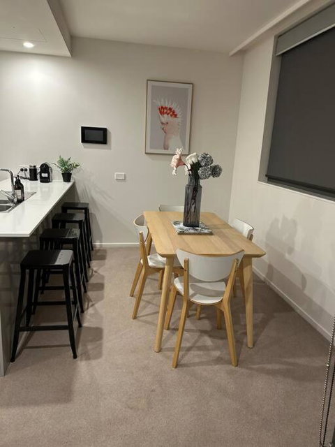 Plush Apartment On Mort - Winery Find 2