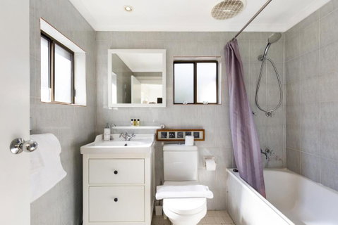 Pyrmont Self-Contained Terrace House (64 BUL) - Winery Find 3