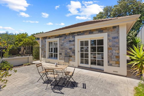 Quiet 2-Bed Retreat With Private Courtyard - Winery Find 3