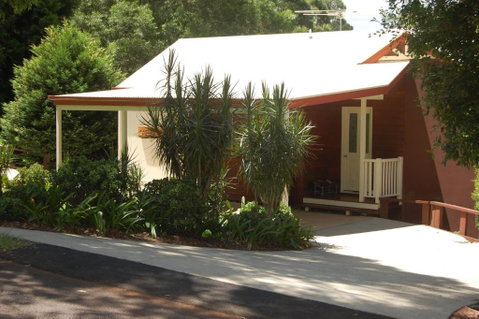 Ravensbourne Escape- Kookaburra Kottage - Winery Find 3