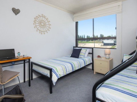 At The Beach - Kiama Surf Beach At Your Doorstep - Winery Find 3