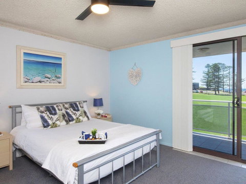 At The Beach - Kiama Surf Beach At Your Doorstep - Winery Find 2