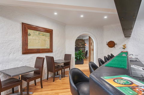 Australian Homestead Motor Lodge - Winery Find 2