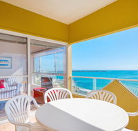 Avalon 4 - right across the road from convent beach - uninterrupted views - Winery Find