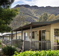 Awonga Cottages - Winery Find
