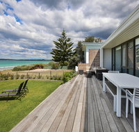 Azure Absolute Beachfront - Pet Friendly - Winery Find