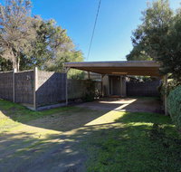 Back Beach Hideaway - Winery Find