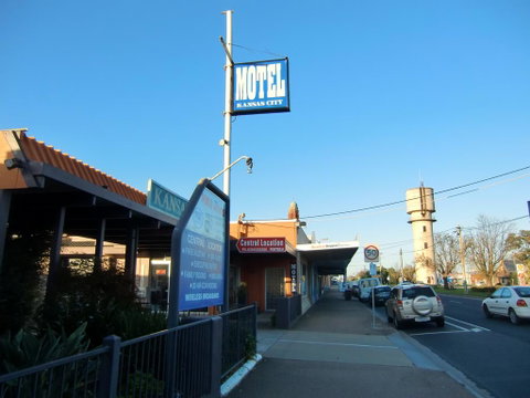 Bairnsdale Kansas City Motel - Winery Find 3