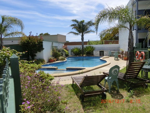 Banjo Paterson Motor Inn - Winery Find 0
