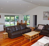 Banyula 103 Neville Morton Drive - Winery Find