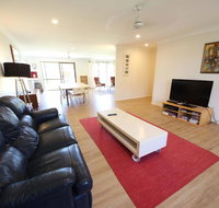 Barefoot Bungalow at Hat Head - Winery Find