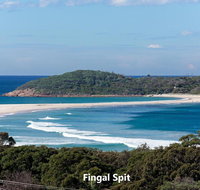 Barefoot' 7/44 Marine Drive - Fabulous Fingal Bay - Winery Find