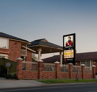 Bathurst Heritage Motor Inn - Winery Find