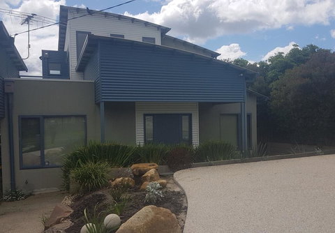 Bay Breeze Holiday Home - Winery Find 1