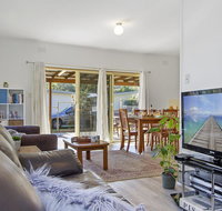 Beach Escape  Currarong - basic family accommodation - Winery Find