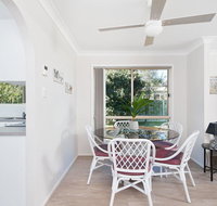 Beach Paradise  Anna Bay - Winery Find