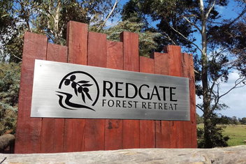 Redgate Forest Retreat with Winery Find