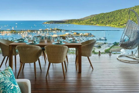 Relax & Daydream At 2 Elementa - Winery Find 2