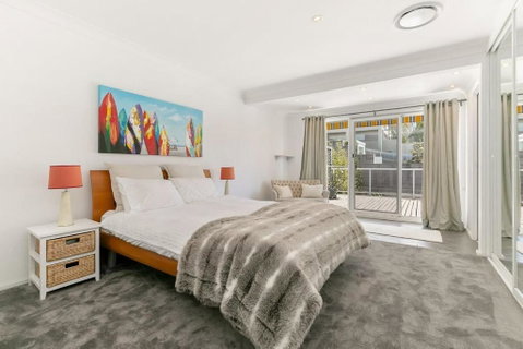 Resort Living Coogee - Winery Find 1