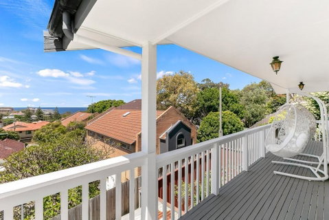 Resort Living Coogee - Winery Find 2