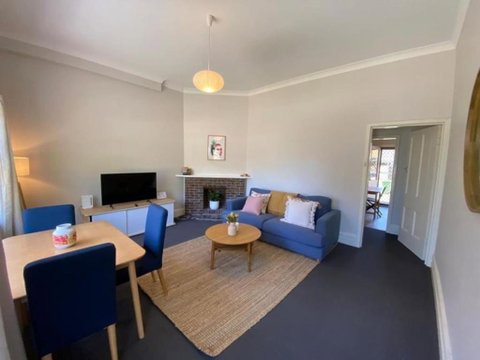 Retro Apt 6 Mins To Victoria Quay - Winery Find 0