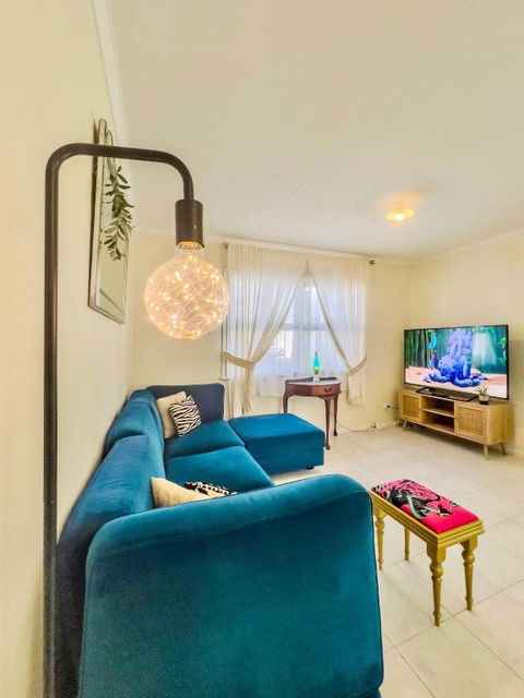 RetroRhapsody - Winery Find 0