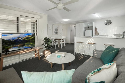 Riverside Location, Noosa Sound - Winery Find 1