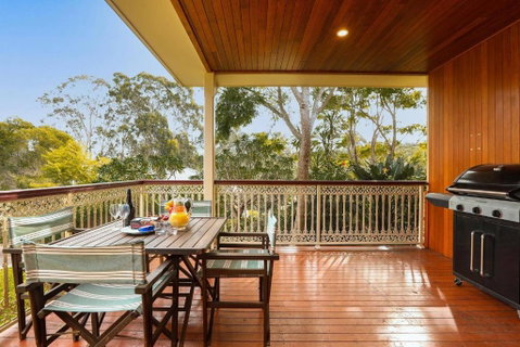 Robyn\'s Nest Lakeside Resort - Winery Find 1