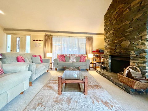 Rocky Mountain Cottage - Winery Find 1