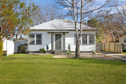 Ronelle Cottage - Winery Find 0