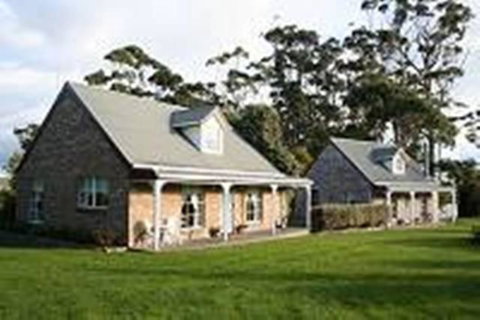 Rosebank Cottage Collection - Winery Find 3
