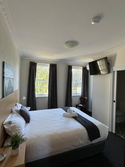 Royal Mail Hotel Whittlesea - Winery Find 0