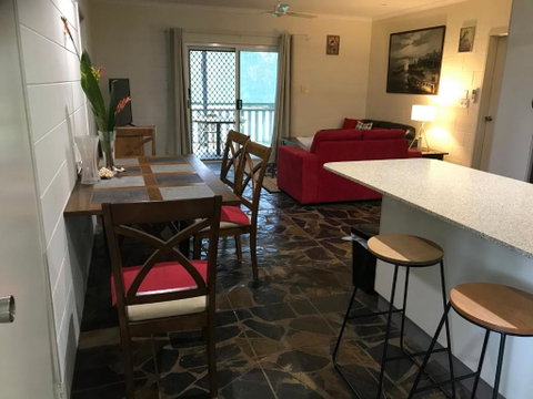 Royal Palm Cottage, Entire Two Bedroom 2 Bathroom House With Pool - Winery Find 1