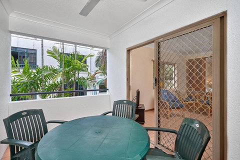 Royal Palm Villas - Winery Find 3