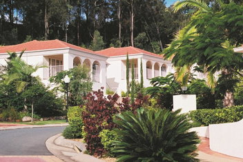 Royal Woods Resort with Winery Find