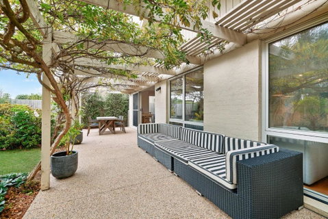 Salt Air Hideaway With Lush Backyard - Winery Find 2