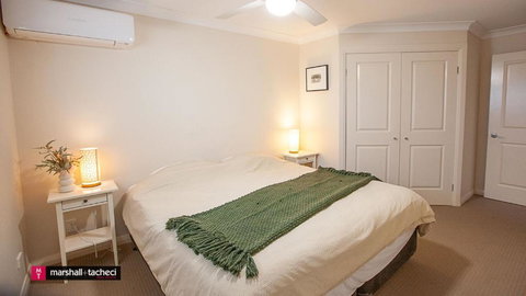 Salt Water Villa Bermagui Four Bedroom Central Location With Wifi - Winery Find 2