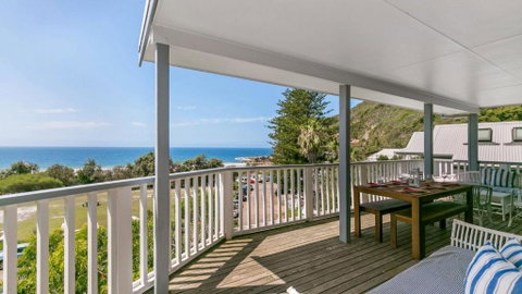 Salty Air Beachside Cottage At Killcare - Winery Find 2